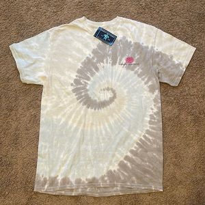 BRAND NEW NEVER WORN simply southern shirt (volleyball)